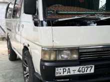 Nissan Caravan 2000 Van