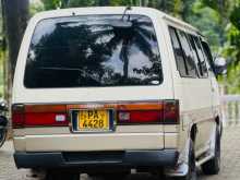 Nissan Caravan 2000 Van