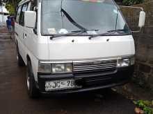 Nissan Caravan 2000 Van