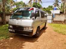 Nissan Caravan 2000 Van