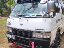 Nissan Caravan 2000 Van