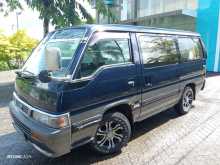 Nissan Caravan 2001 Van
