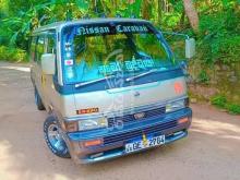 Nissan Caravan 2001 Van