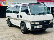 Nissan Caravan 2001 Van