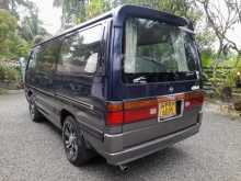 Nissan Caravan 2001 Van