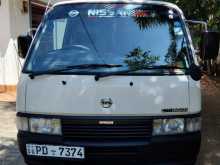 Nissan Caravan 2001 Van