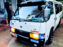 Nissan Caravan 2004 Van