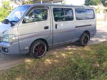 Nissan E25 GX 2004 Van