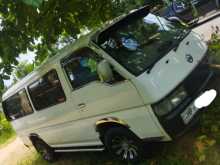 Nissan Caravan Homy 2004 Van