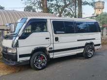Nissan Caravan 2005 Van
