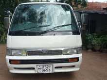 Nissan Caravan 1993 Van