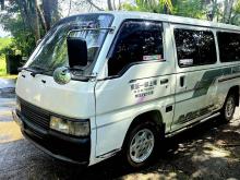 Nissan Caravan 2000 Van