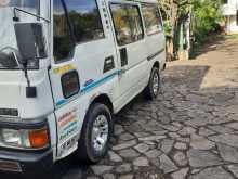 Nissan Caravan Vrg 1986 Van