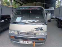 Nissan Caravan 1995 Van