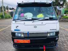 Nissan CARAVAN 1998 Van