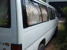 Nissan Caravan 1993 Van