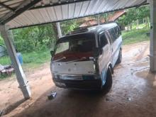 Nissan Caravan 1990 Van