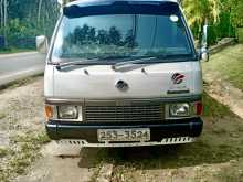 Nissan Caravan 1996 Van