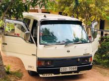 Nissan Caravan 1993 Van