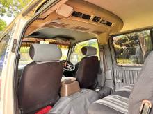 Nissan Caravan 1997 Van