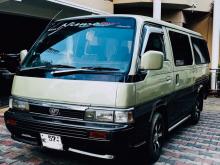 Nissan Caravan 1990 Van
