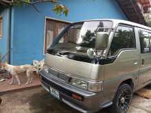 Nissan Caravan 1993 Van