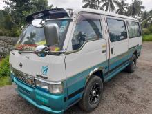 Nissan Caravan 1998 Van