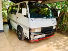 Nissan Caravan 2000 Van