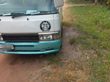 Nissan Caravan 2000 Van