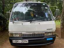 Nissan Caravan 2001 Van