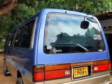 Nissan Caravan 1995 Van