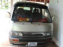Nissan Caravan 1994 Van