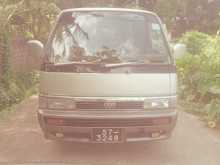 Nissan Caravan 27 1990 Van