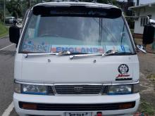 Nissan CARAVAN 1995 Van
