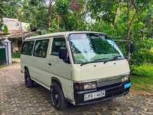 Nissan Caravan 2000 Van