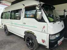 Nissan Caravan 2000 Van