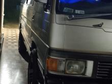 Nissan Caravan 1997 Van