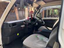 Nissan Caravan 1990 Van