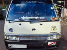 Nissan Caravan 1995 Van