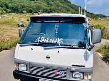 Nissan Caravan 1992 Van