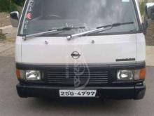 Nissan Caravan 1998 Van