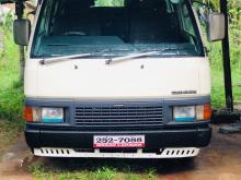 Nissan Caravan 1993 Van