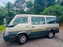Nissan Caravan 2000 Van