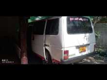 Nissan Caravan 2000 Van