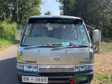 Nissan Caravan 1992 Van