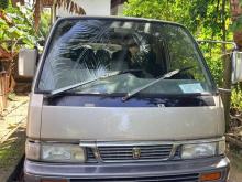 Nissan Caravan 1990 Van