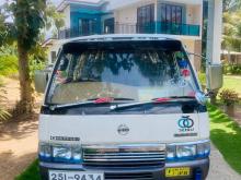 Nissan Caravan 1995 Van