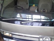 Nissan Caravan 1990 Van