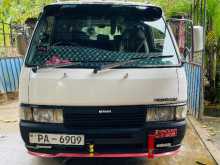 Nissan Caravan 2001 Van