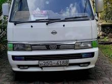 Nissan Caravan 2015 Van